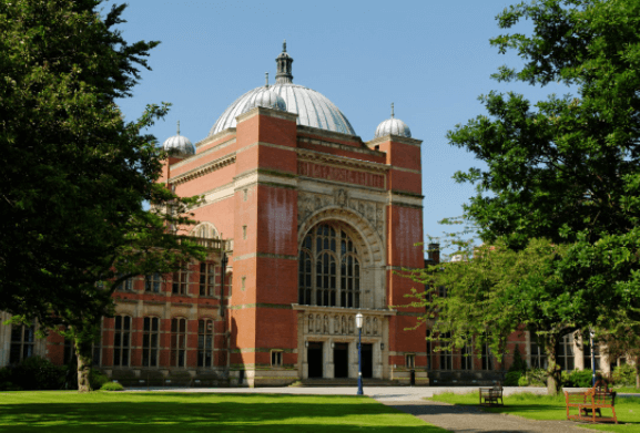 英国留学项目最新政策及条件汇总