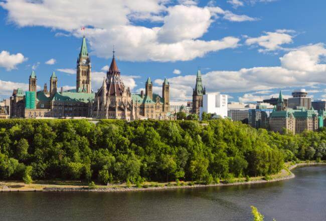 2019选择加拿大留学哪个城市更适合呢