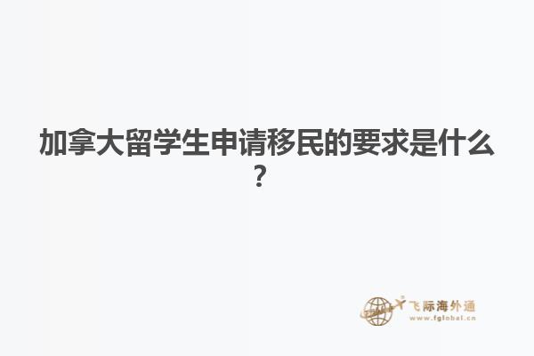 水面上倒影着桥和人