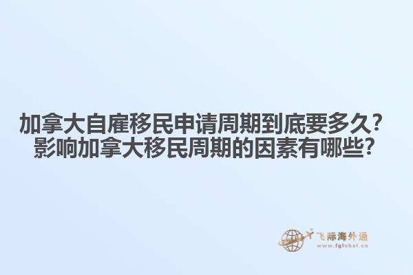 行驶在城市街头的摩托车